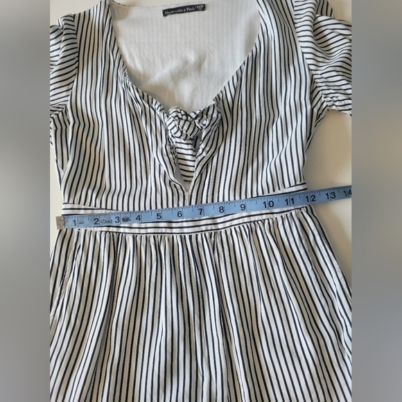 Abercrombie and Fitch Striped Tie Front Romper Size XXSP - Picture 9 of 9